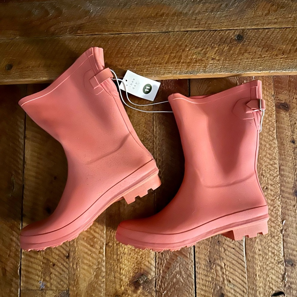 Women’s Rain Boots Size 11